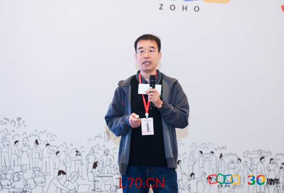 Zoho中国CEO侯康宁