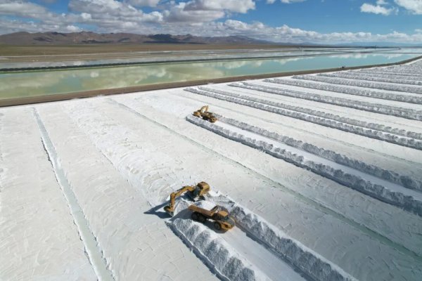 赣锋锂业：400Wh/kg 固态电池循环寿命突破 1100 次，500Wh/kg 级 10Ah 产品小批量量产