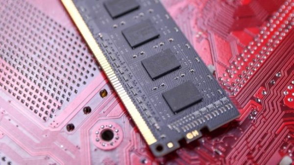 厂商预测DDR5内存价格即将“起飞”！今夏还要暴涨50%