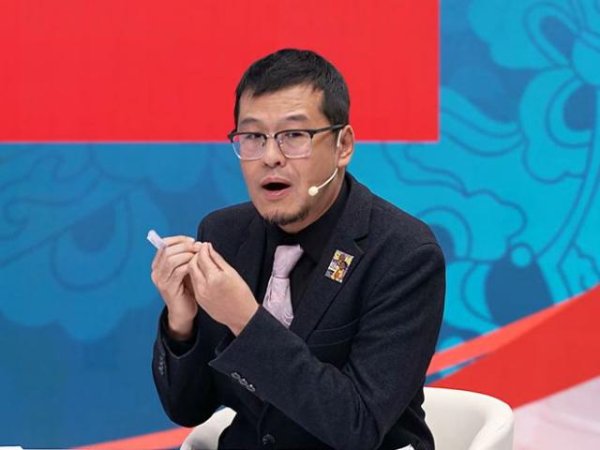 有意思！周琦解说中国男篮，比赛还没开始，却遭到杨毅调侃